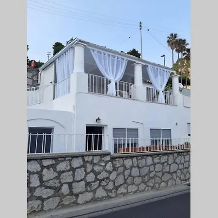 Semesterbostad Casa Martule